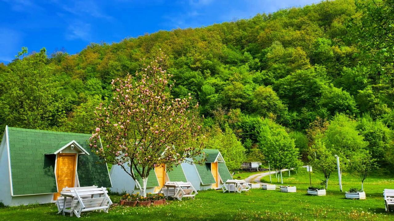 Una Kamp Hotel บอซันสกาครูปา ภายนอก รูปภาพ